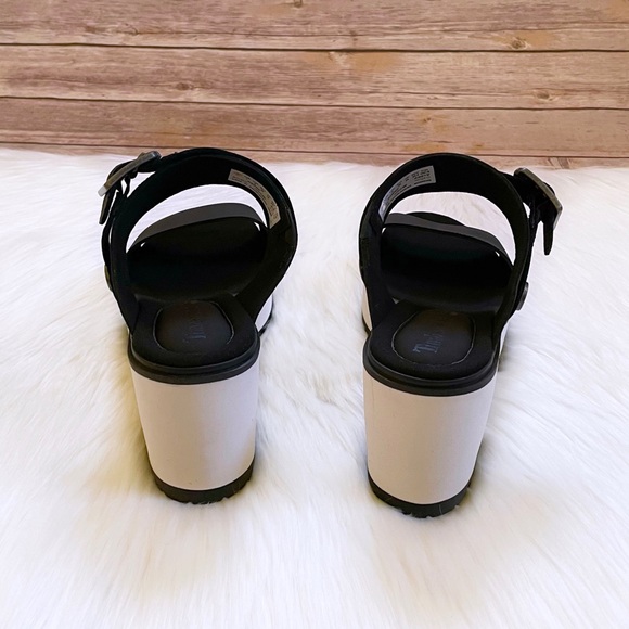 Timberland Women’s Black Koralyn Wedge 2 Band Nubuck Leather Sandals - Picture 9 of 10